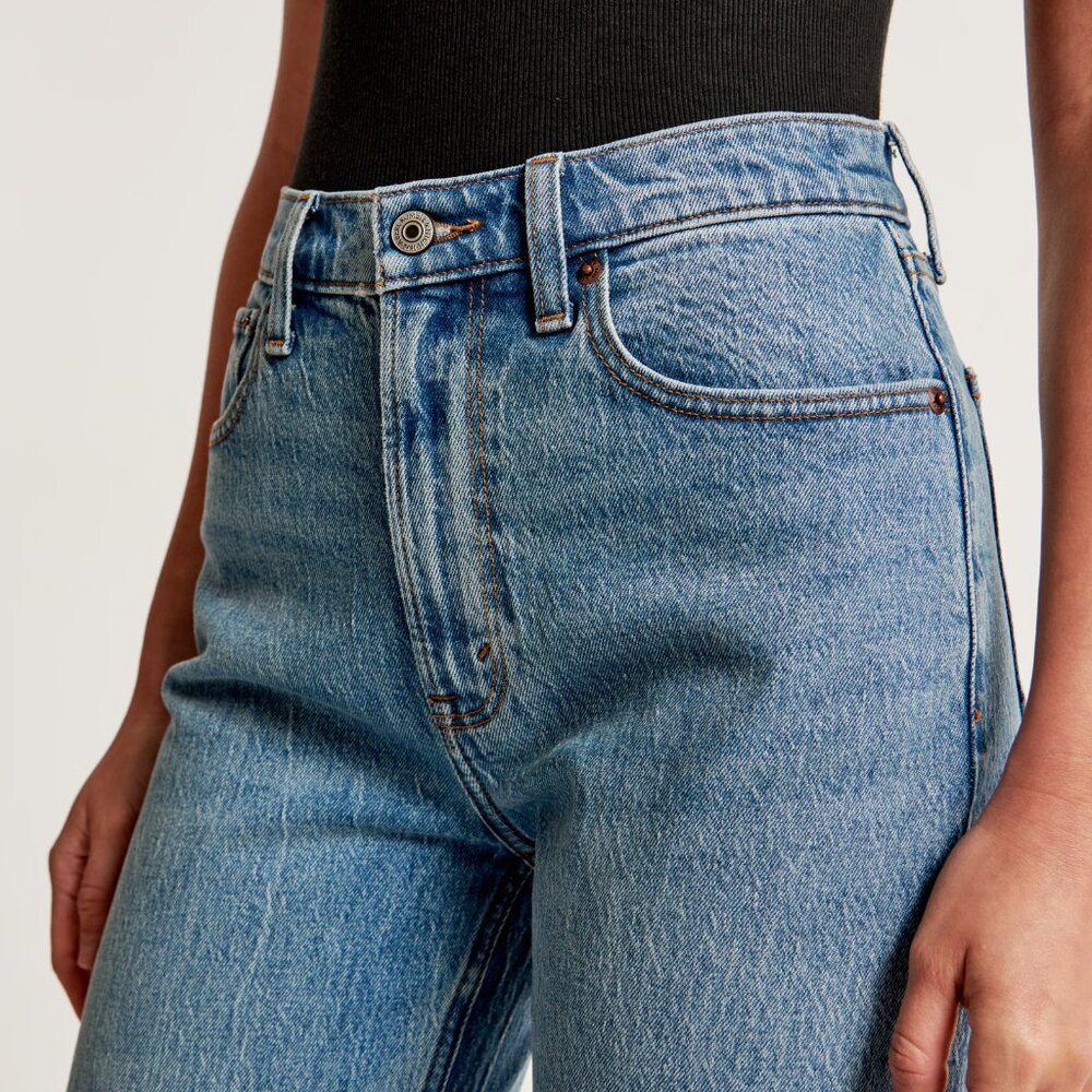 Abercrombie & Fitch High Rise 90s Relaxed Jean - Picture 5 of 14
